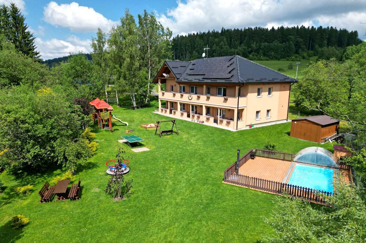 Apartments Nad Rybniky Horní Planá Buitenkant foto